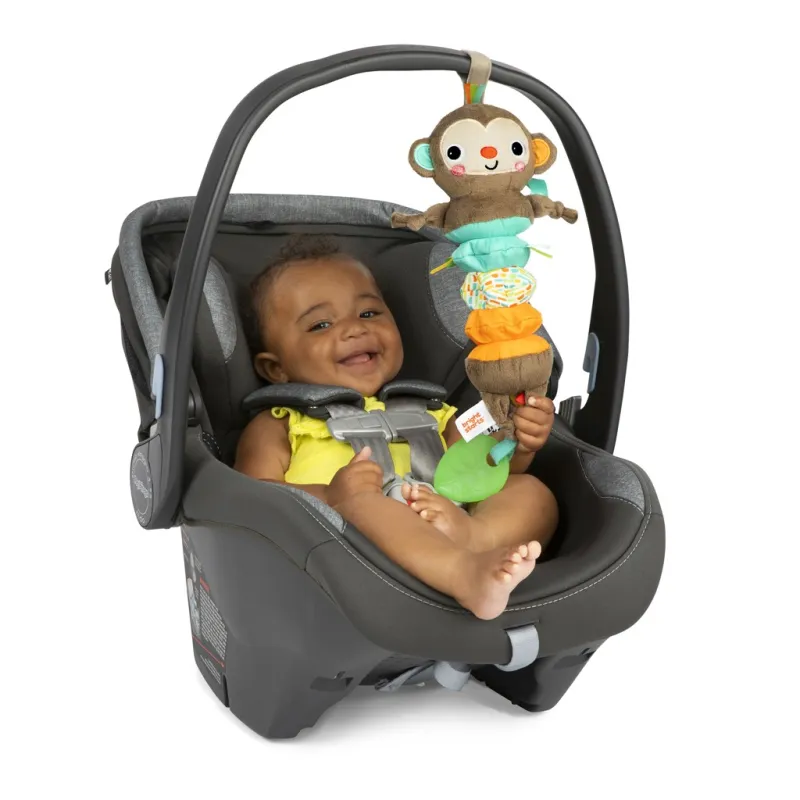 BRIGHT STARTS Hračka s melodií na C kroužku Pull, Play & Boogie™ opice 0m+