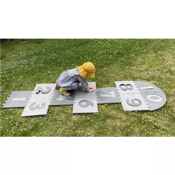 Baby Dan Skákací panák - podložka puzzle 90x90 cm