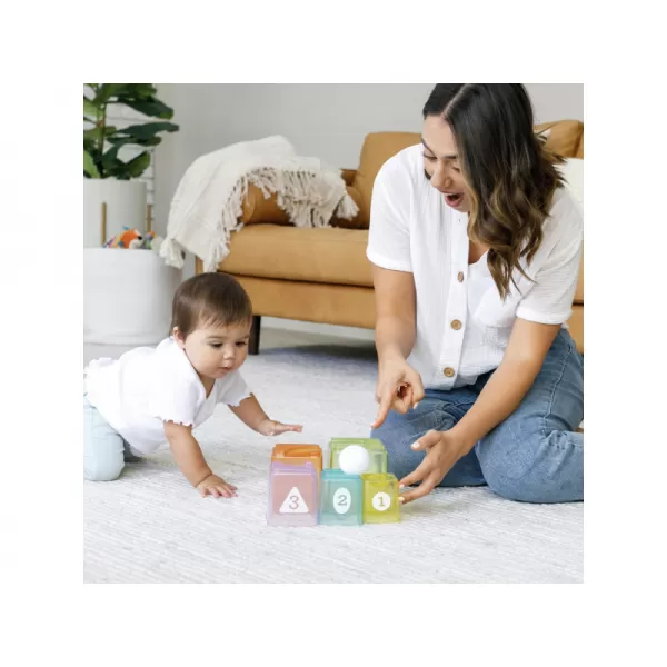 Infantino Sada stohovacích kelímků a míčku