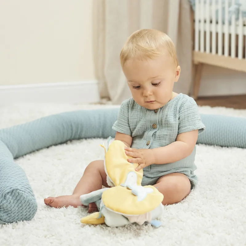 NATTOU Knížka plyšová s aktivitami 14 cm Romeo, Jules & Sally