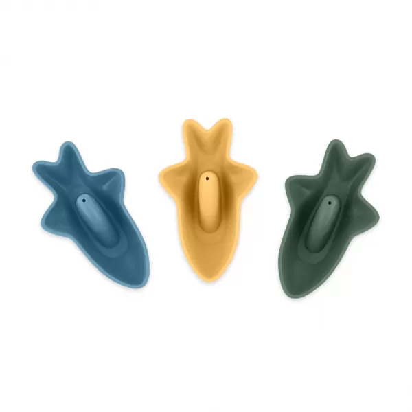 PETITE&MARS Hračky silikonové do koupele Sharks 6m+