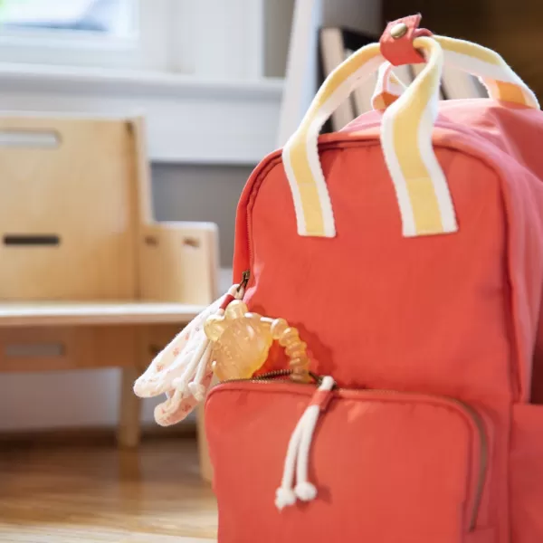 INGENUITY Kousátko chladící s destilovanou vodou Bomby™ 3m+