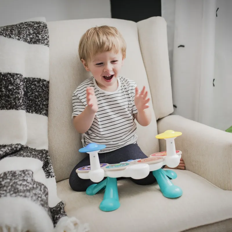 BABY EINSTEIN Hračka hudební Set bubnů Together in Tune Drums™ Connected Magic Touch™ HAPE 12m+
