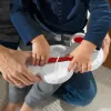 BABY EINSTEIN Hračka hudební xylofon Cal’s Curious Keys™ 12m+