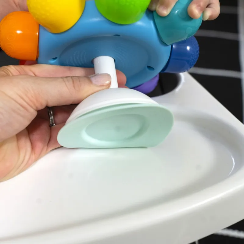 BABY EINSTEIN Hračka senzorická chobotnice s přísavkou Opus's Spin & Sea™ 3m+