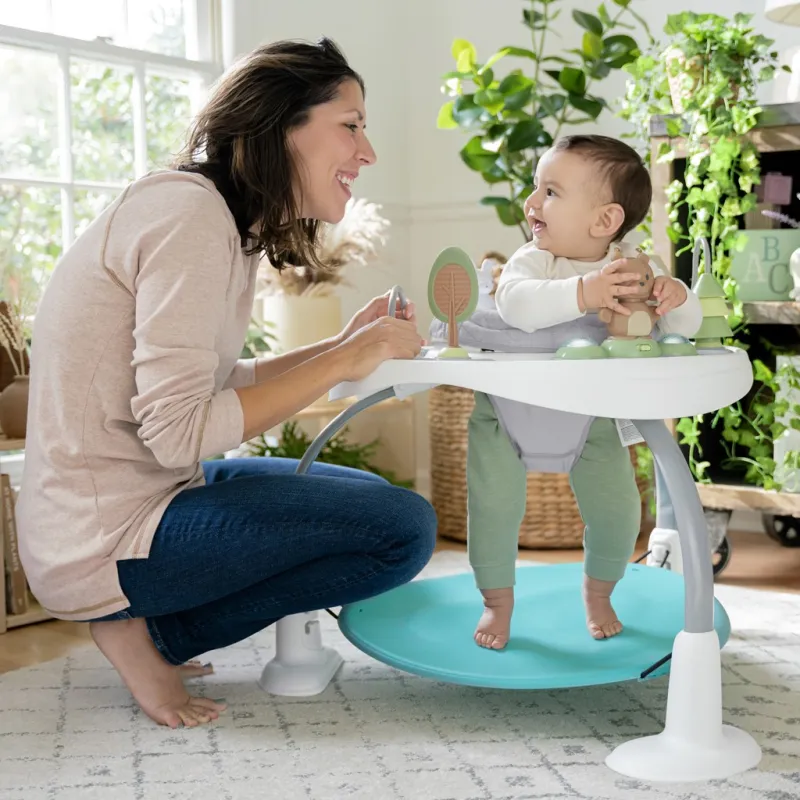 INGENUITY Aktivní centrum 2v1 Spring&Sprout™ 6m+ do 11 kg