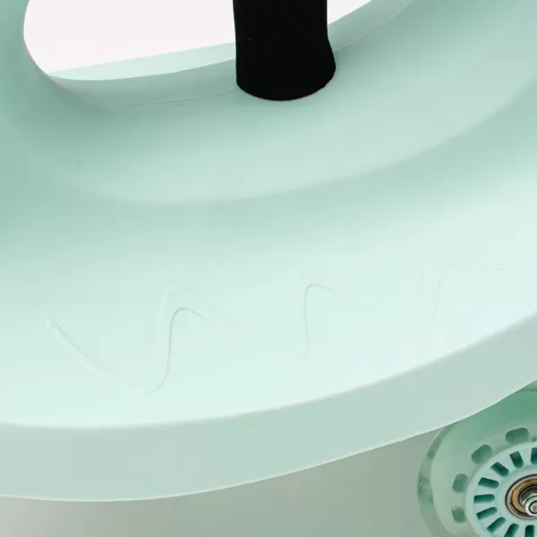 Baby Mix Gravitační odrážedlo pro děti s LED G-Force zelené