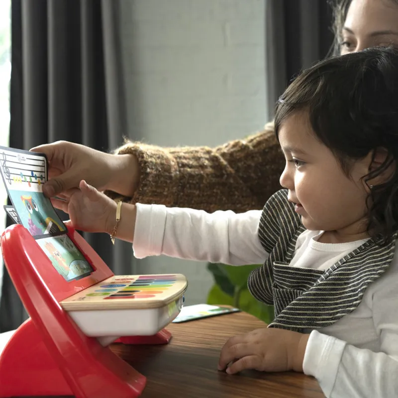 BABY EINSTEIN Hračka dřevěná hudební klavír Cal's First Melodies Magic Touch HAPE 6m+
