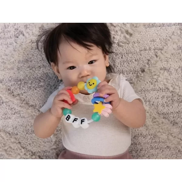 Infantino Kousátko silikonové Friendship BFF