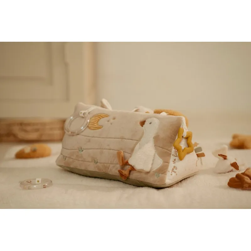 Little Dutch Polštářek trojhranný s aktivitami Newborn Naturals