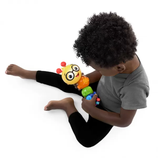 BABY EINSTEIN Hračka senzorická housenka Twist-a-Pal Cal™ 6m+