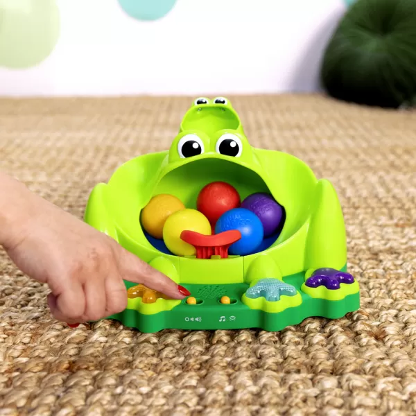 BRIGHT STARTS Hračka interaktivní Poppin' Ball Frog™ 6m+