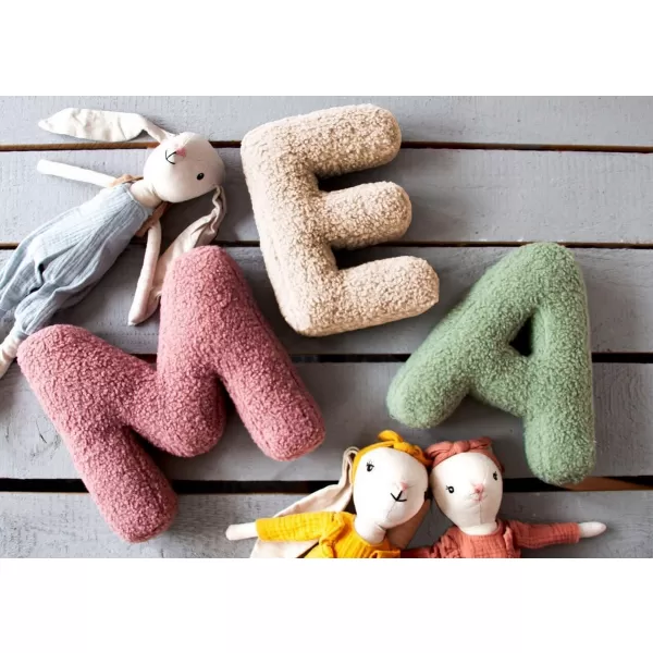 MEALINI Plyšové písmeno B