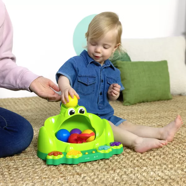 BRIGHT STARTS Hračka interaktivní Poppin' Ball Frog™ 6m+