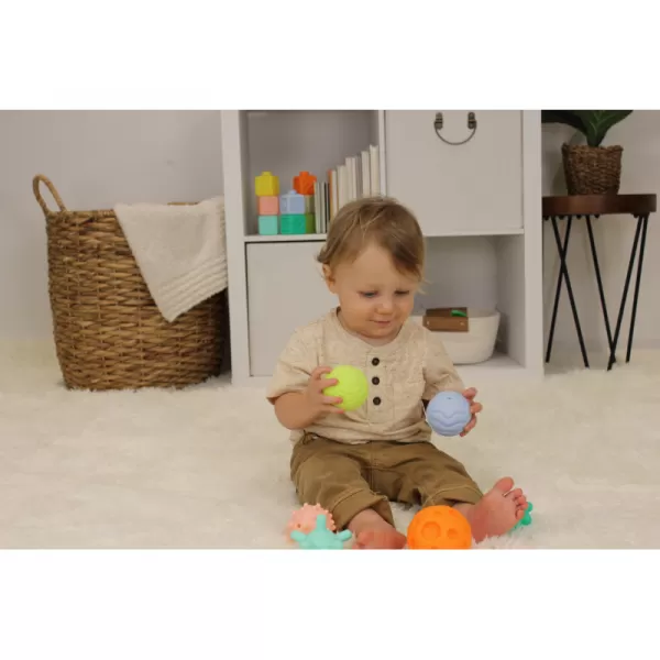 Infantino Míčky s texturami Super Soft 6 ks