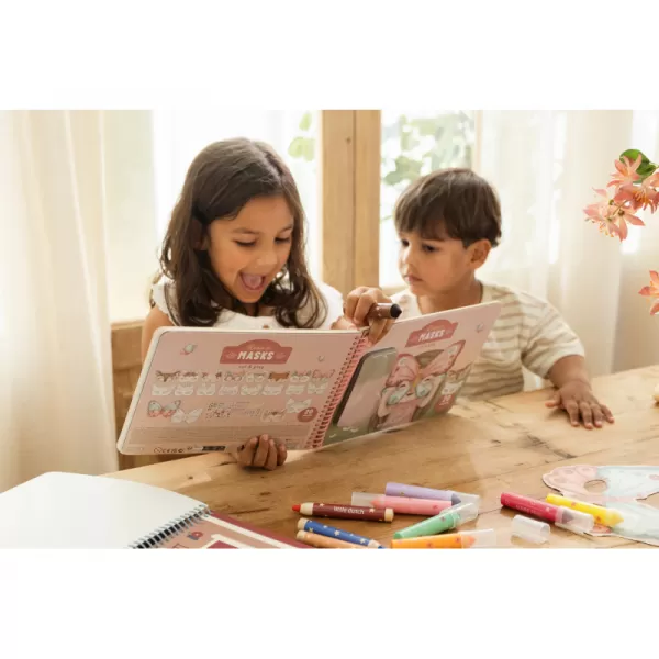 Little Dutch Kniha s vystřihovacími maskami Rosa