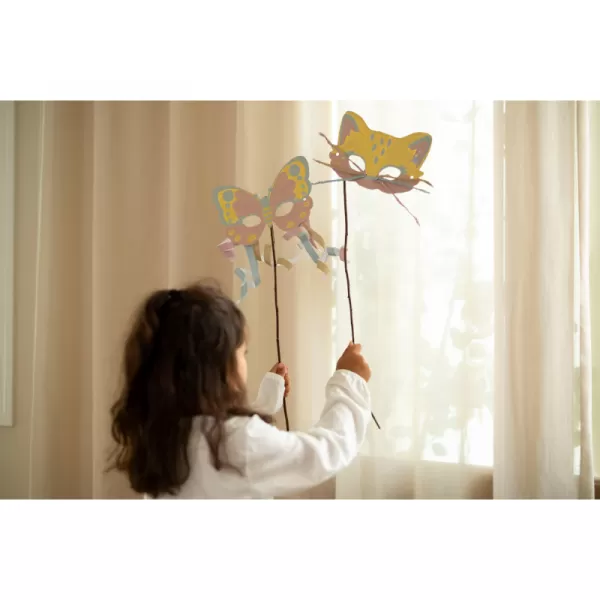 Little Dutch Kniha s vystřihovacími maskami Rosa