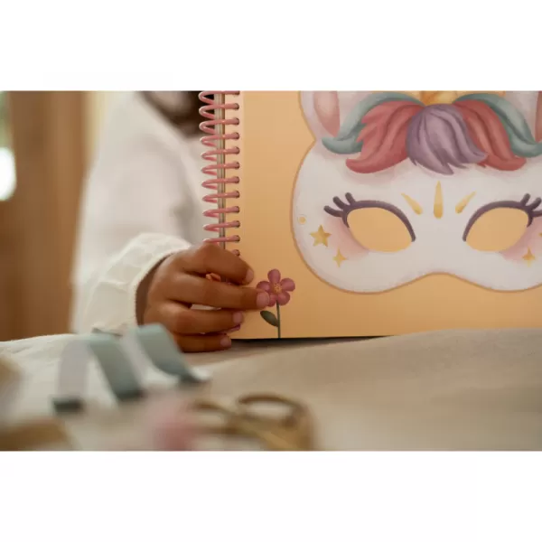 Little Dutch Kniha s vystřihovacími maskami Rosa