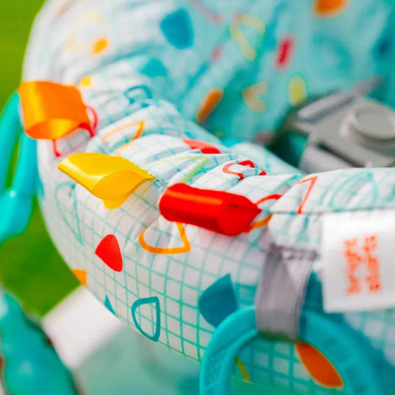 BRIGHT STARTS Křesílko učicí s hračkami připravené na cestování Learn-to-Sit™, 4m+