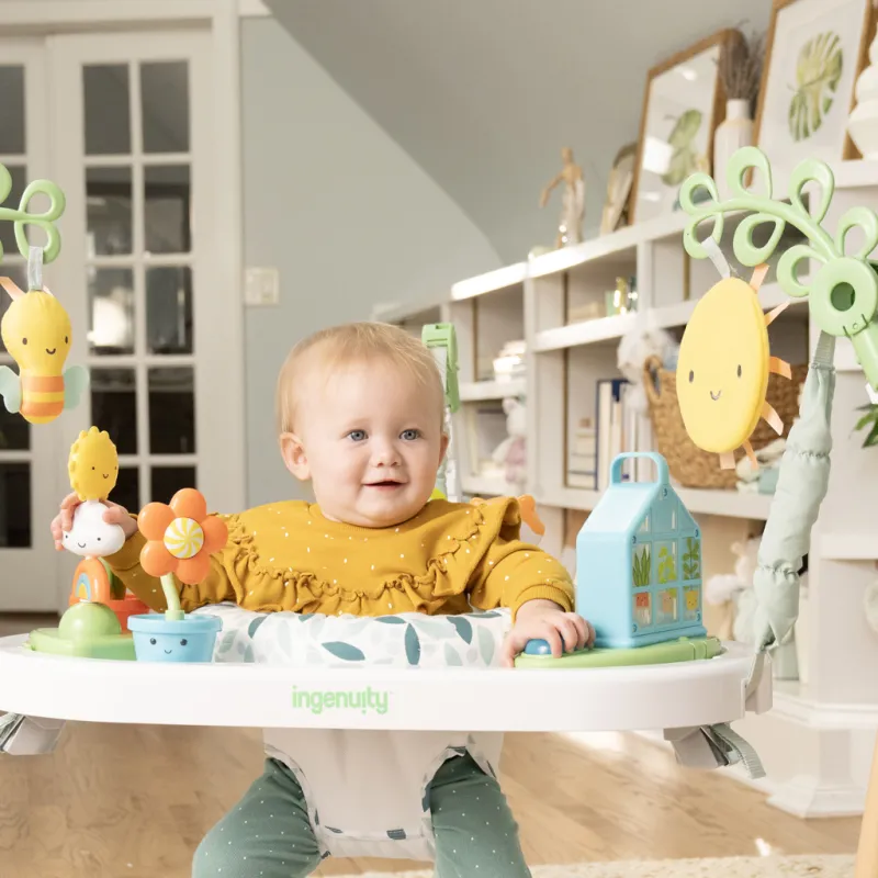 INGENUITY Aktivitní centrum se skákadlem a stolkem 3v1 PlayStage™, 6m+