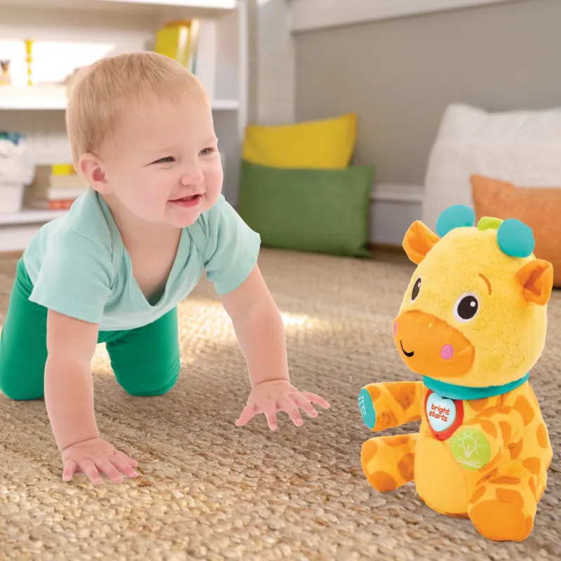 BRIGHT STARTS Hračka interaktivní vzdělávací Chat & Cuddle Giraffe™, 6m+